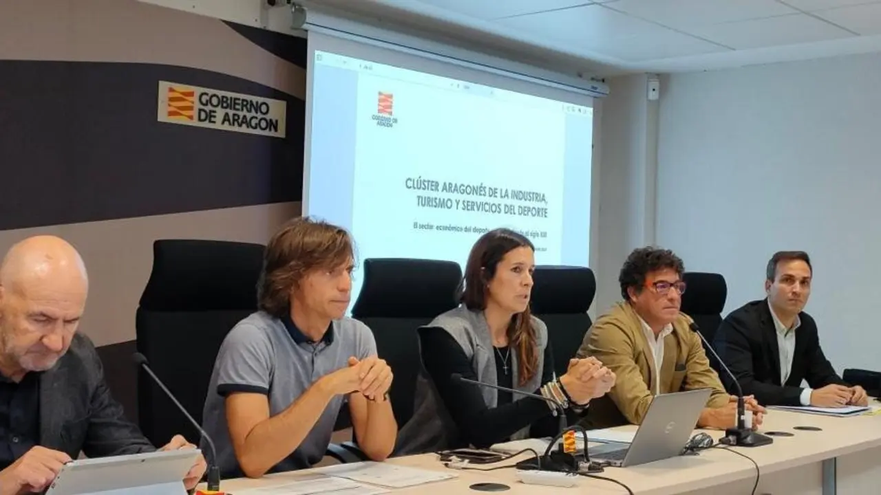 Reuni&oacute;n con el sector sobre la creaci&oacute;n del Cl&uacute;ster Aragon&eacute;s del Deporte / DGA