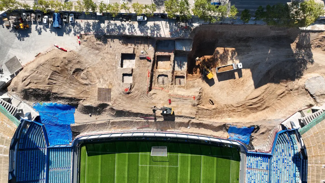 As&iacute; avanzan las obras en La Romareda. AZ