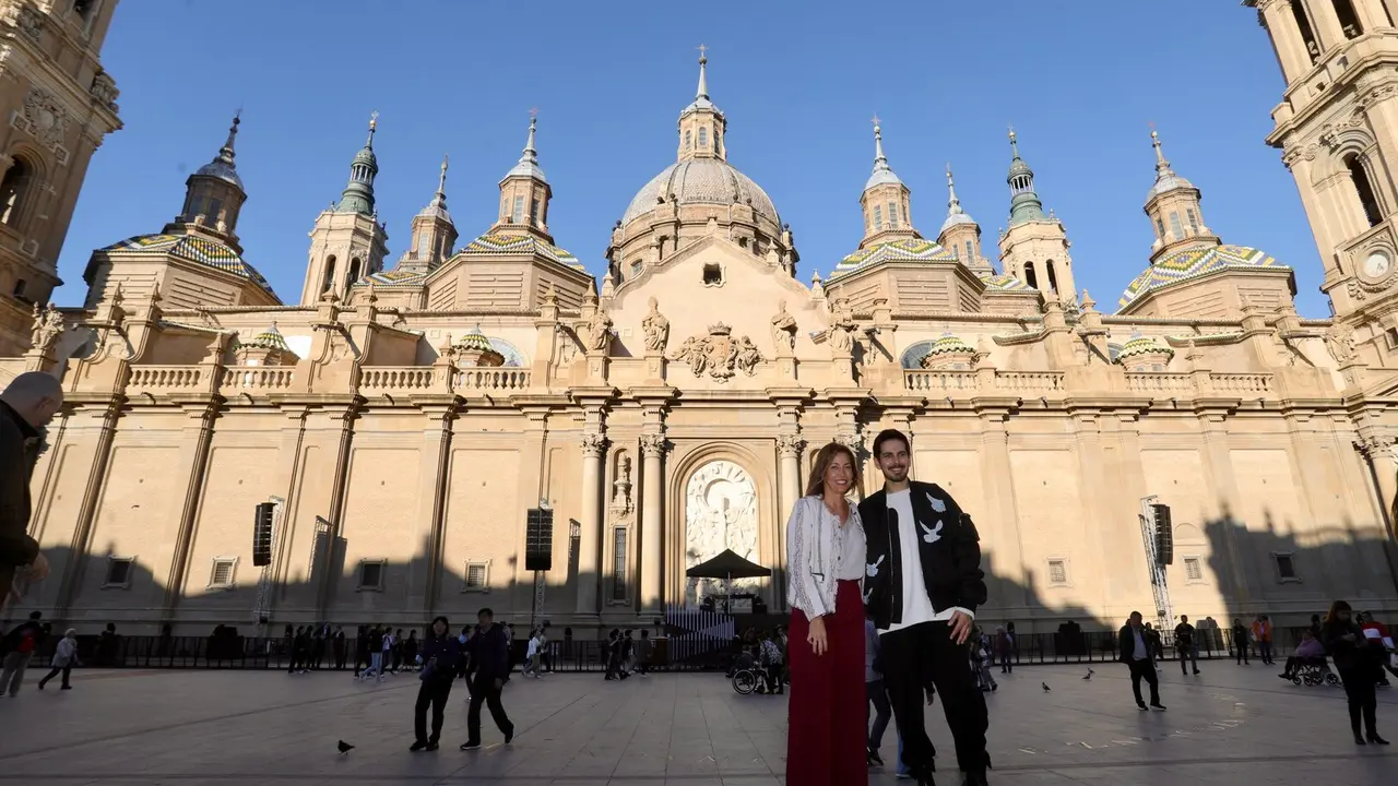 Visita de la alcaldesa Natalia Chueca al montaje de&nbsp;Monumental&nbsp;Tour