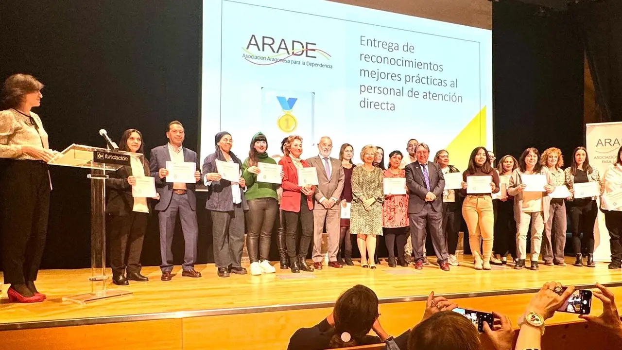 ARADE destaca los avances en el cuidado de personas mayores en su gala anual &ldquo;Nuestra nueva mirada&rdquo; / Nuria Pamplona