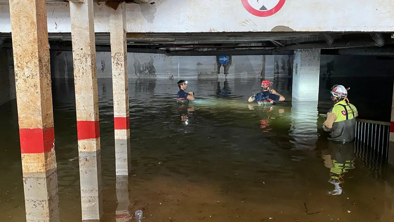 parte del operativo de Bomberos del Ayuntamiento desplegado en Valencia. AZ