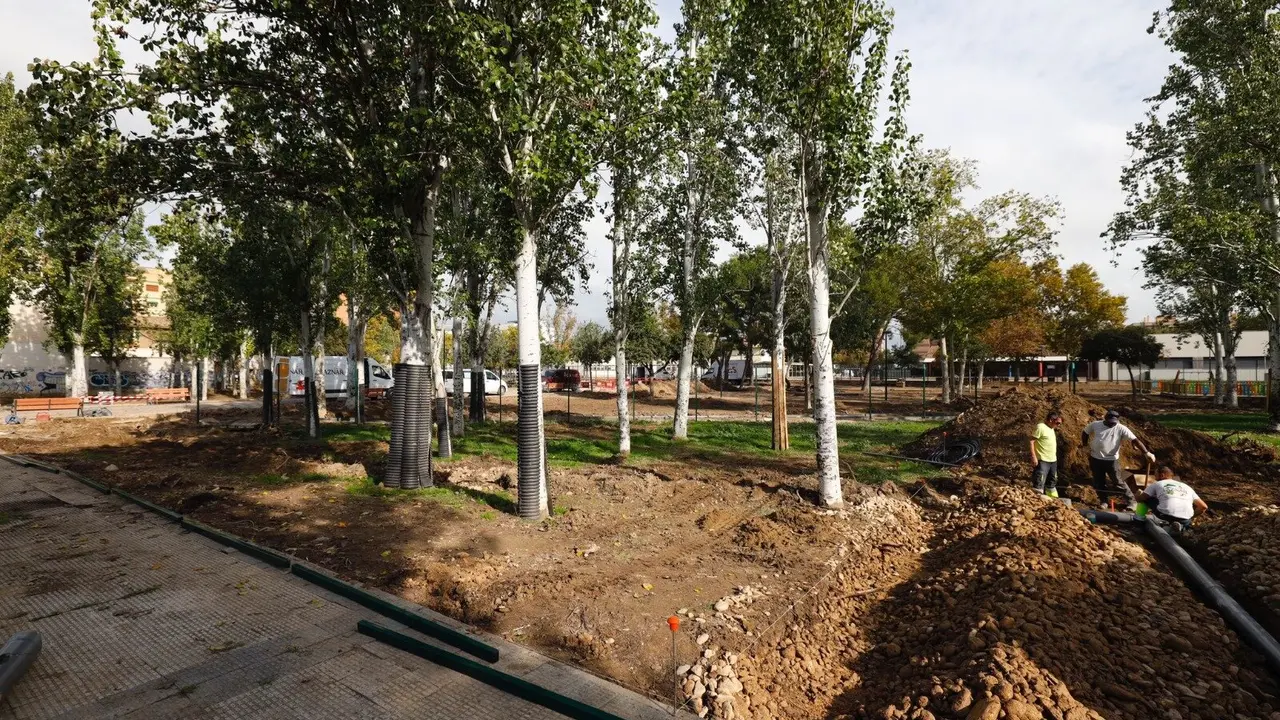 Avance de las obras del parque Royo del Rabal. / Miguel G. Garc&iacute;a