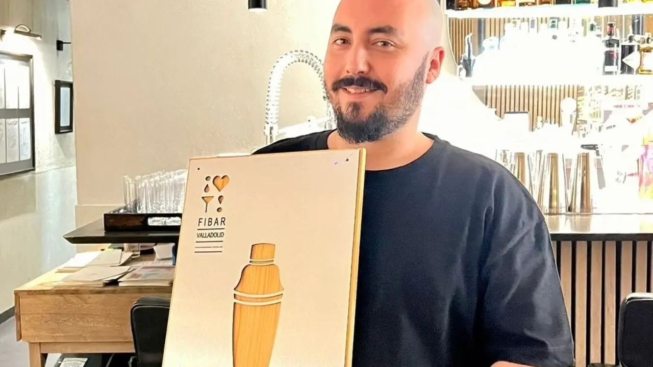 Borja Insa, con su premio