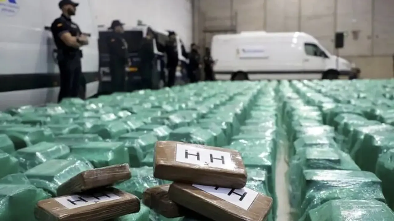 Alijo de coca&iacute;na de 13.000 kilos que ayud&oacute; a ocultar el jefe de polic&iacute;a.