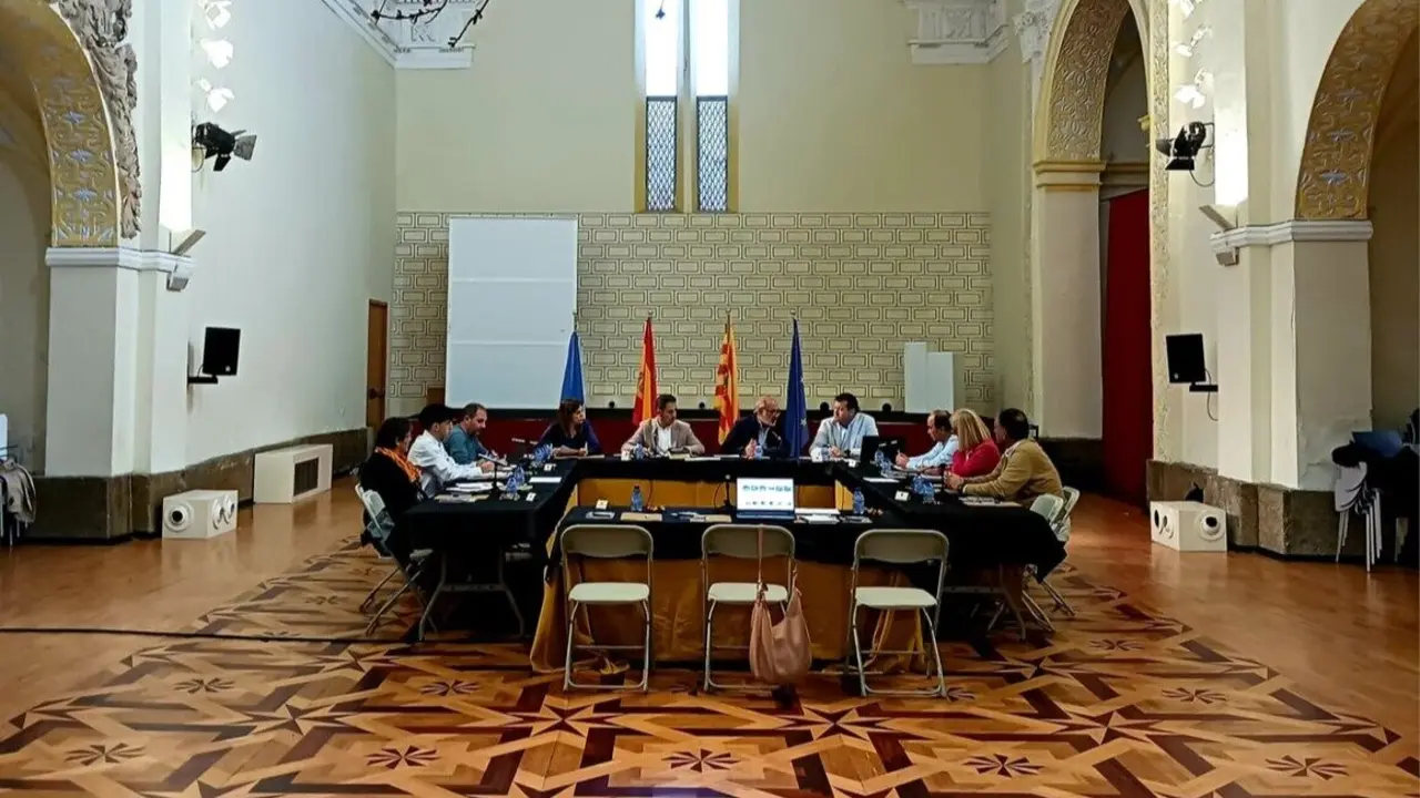 Miembros de la Asociaci&oacute;n Aragonesa de Municipios de la Vera Cruz se re&uacute;nen Calatayud. / HA