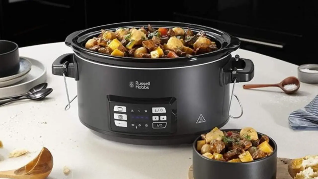 La olla de cocci&oacute;n lenta: el nuevo imprescindible para los amantes de los guisos en la cocina moderna.