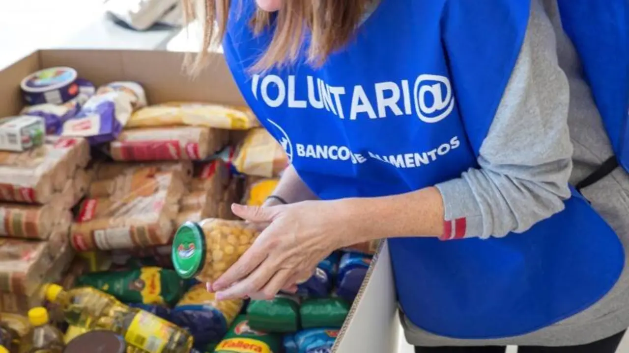 DANA en Valencia: Qu&eacute; alimentos no debes donar y cu&aacute;les son los m&aacute;s necesarios