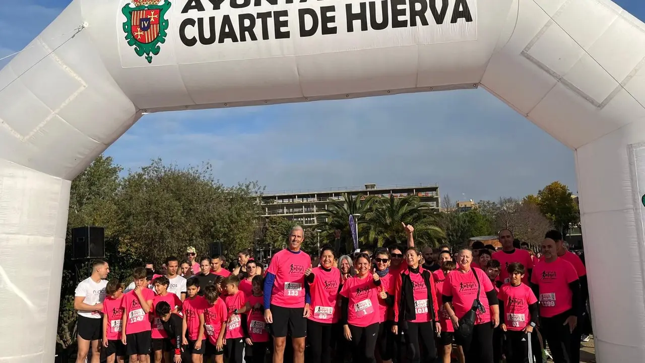 L&iacute;nea de meta de la carrera de la mujer de Cuarte de Huerva. / HA