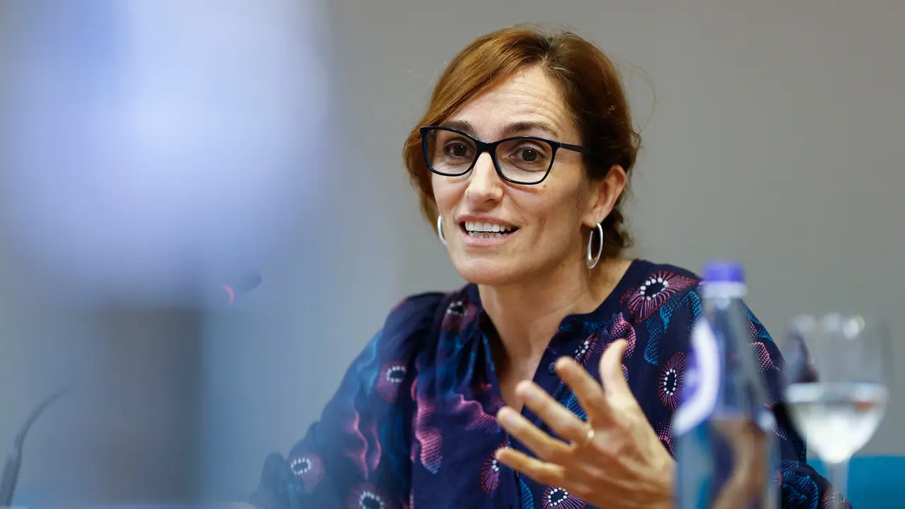 La ministra de Sanidad, M&oacute;nica Garc&iacute;a, interviene en el acto de p&uacute;blico de presentaci&oacute;n del Secretario de Estado de Sanidad, Javier Padilla, este lunes en la sede del Ministerio / Rodrigo Jimenez