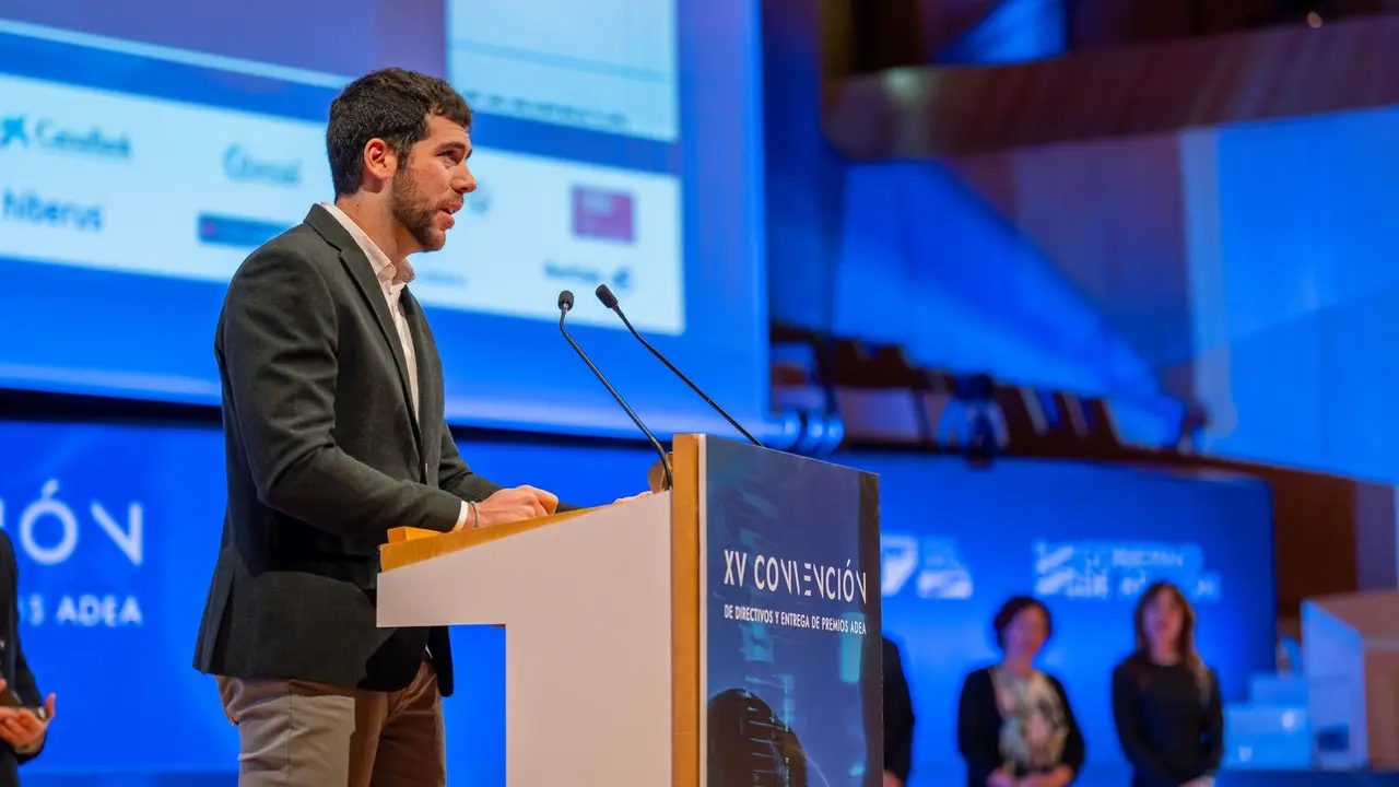 Sergio Mart&iacute;nez Valtue&ntilde;a, CEO de Zebra -Premios ADEA 2024