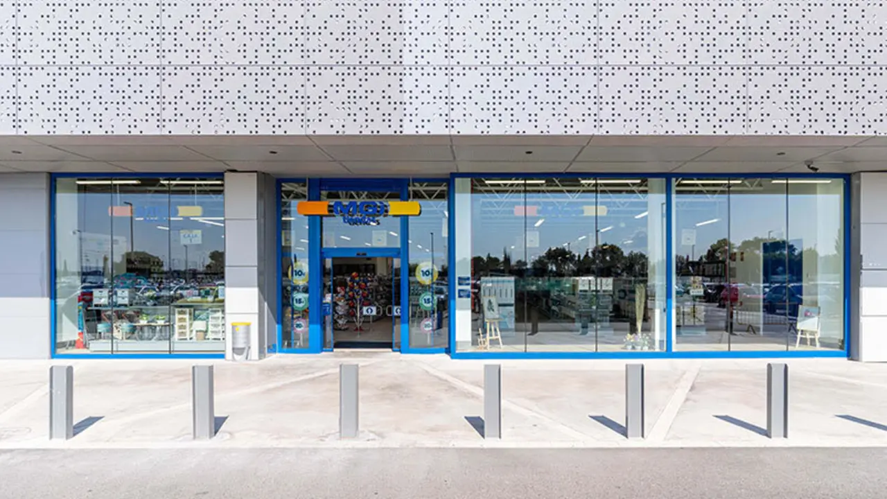 La marca MGi aterriza en Zaragoza: precios redondos y todo lo que necesitas en Puerto Venecia