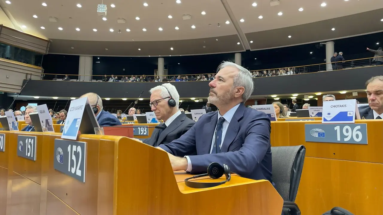Jorge Azcón en el pleno del Comité de las Regiones, en Bruselas