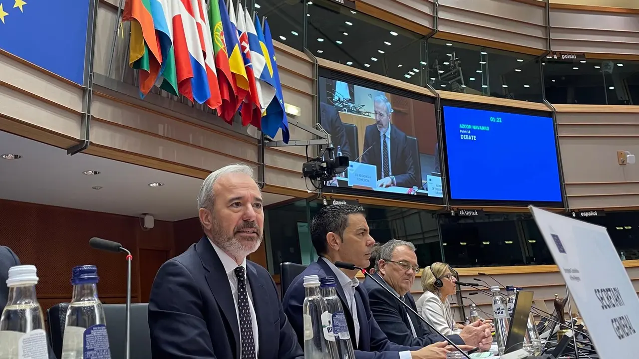 El presidente de Arag&oacute;n, Jorge Azc&oacute;n, en Bruselas