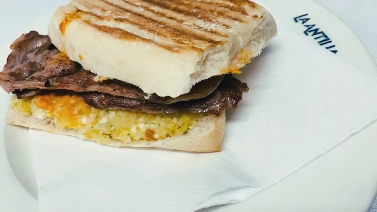 En Zaragoza, los bocadillos se elevan a un nivel superior / La Antilla