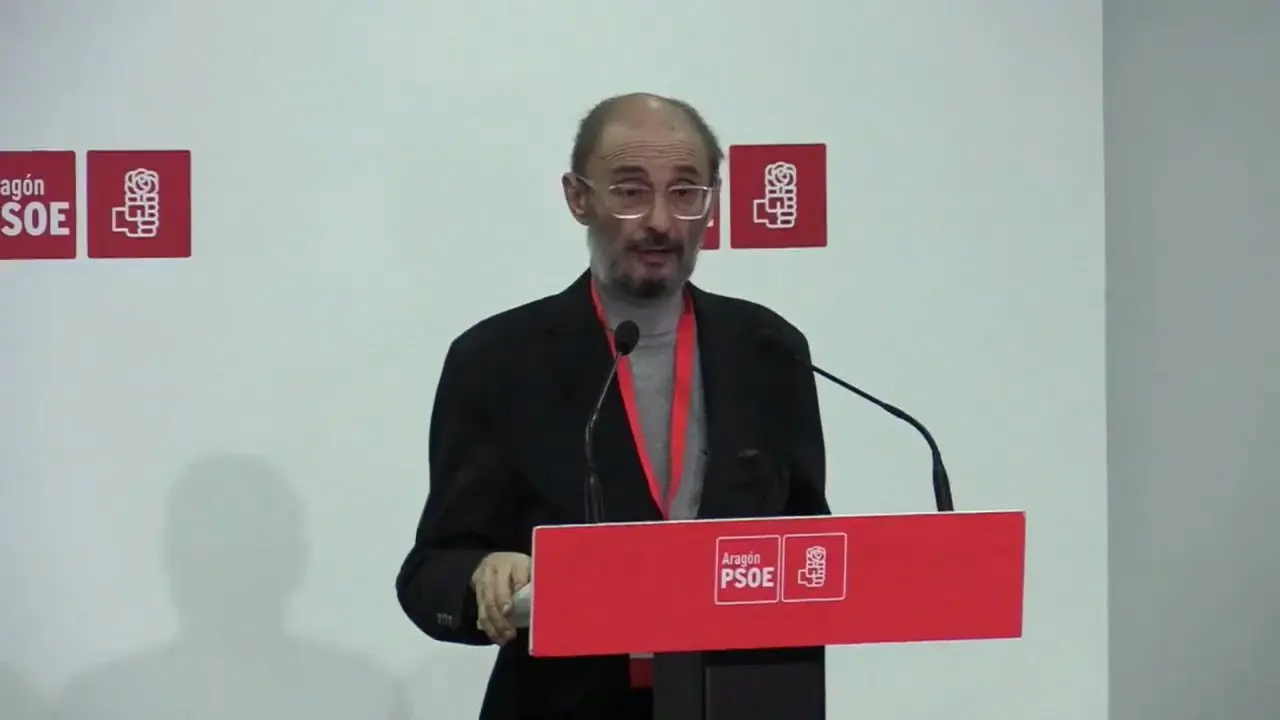 Lamb&aacute;n, durante el Comit&eacute; Regional del PSOE Arag&oacute;n
