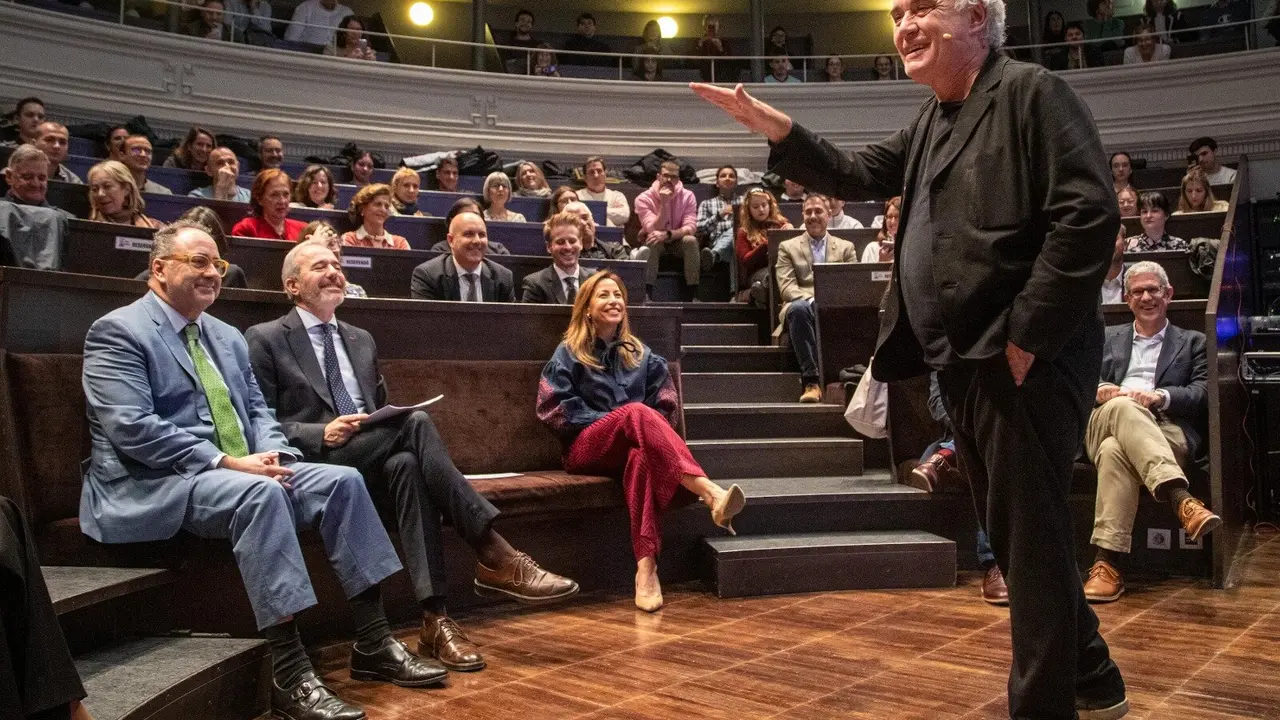 El chef Ferran Adri&agrave; comparte su metodolog&iacute;a 'Sapiens". AZ