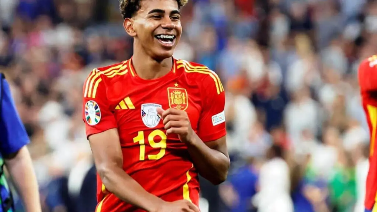 Lamine Yamal con Espa&ntilde;a / RFEF