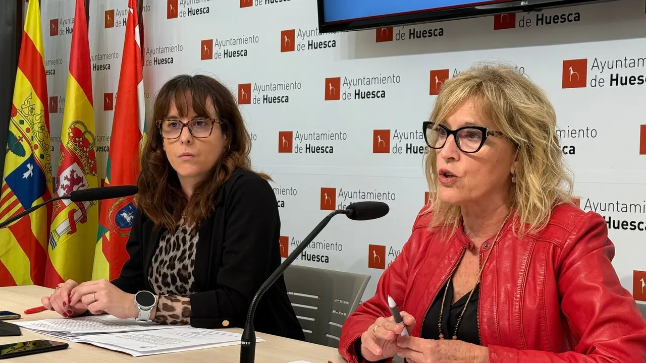 Bel&eacute;n Hern&aacute;ndez y Silvia Salazar en rueda de prensa