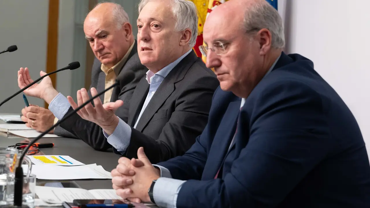 El consejero Octavio L&oacute;pez en la rueda de prensa de este jueves