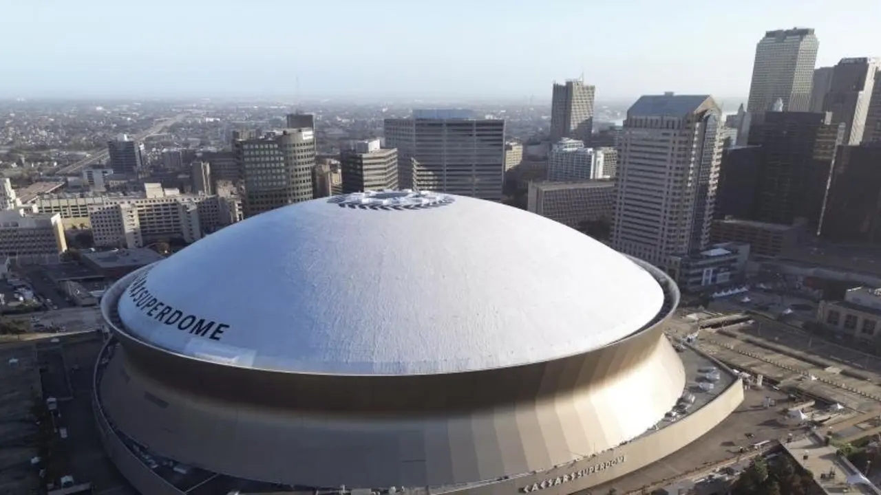 Caesars Superdome / 'X'