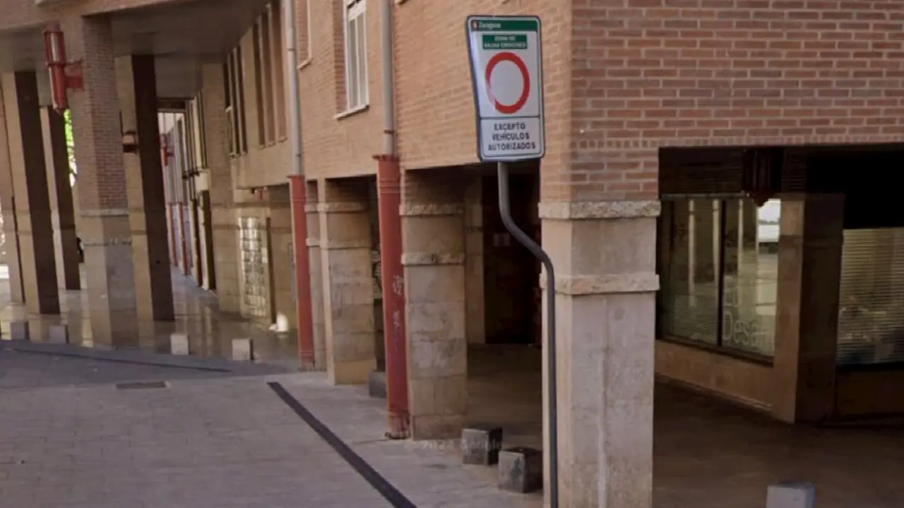 Calle Sepulcro en pleno Casco Hist&oacute;rico de Zaragoza donde se produc&iacute;an los hechos /H.A.