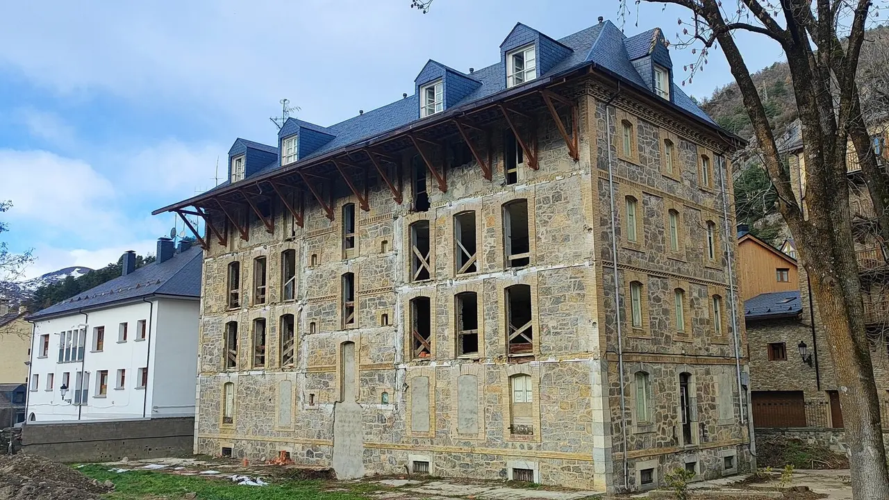 Antigua residencia de Panticosa. G.L.