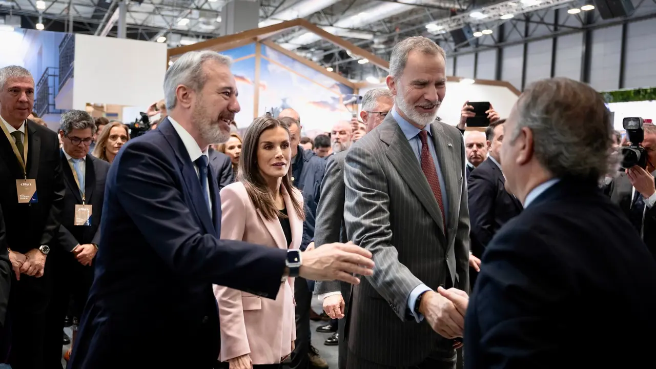 Jornada inaugural de FITUR, con Jorge Azc&oacute;n y los reyes Felipe y Letizia. / Fabi&aacute;n Sim&oacute;n