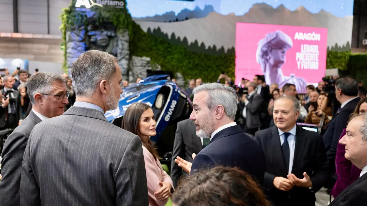 Los Reyes visitan el stand de Arag&oacute;n en Fitur
