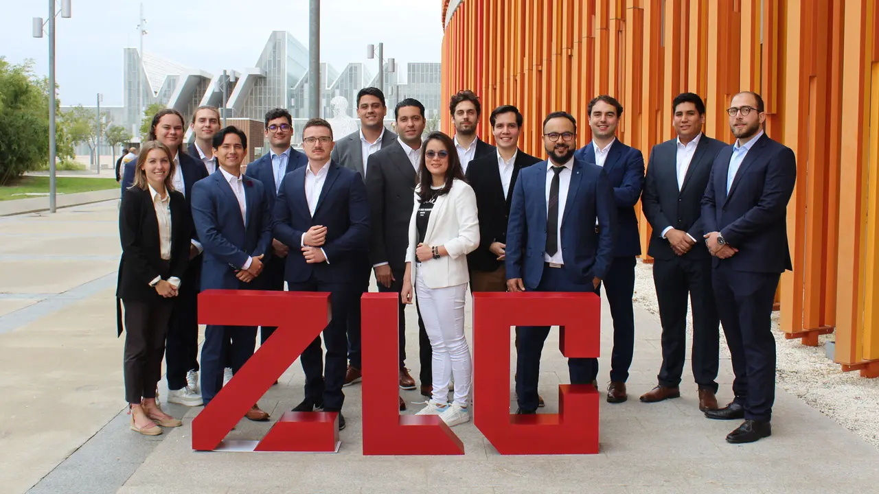 Alumnos del Master of Engineering in Logistics and Supply Chain Management (ZLOG).