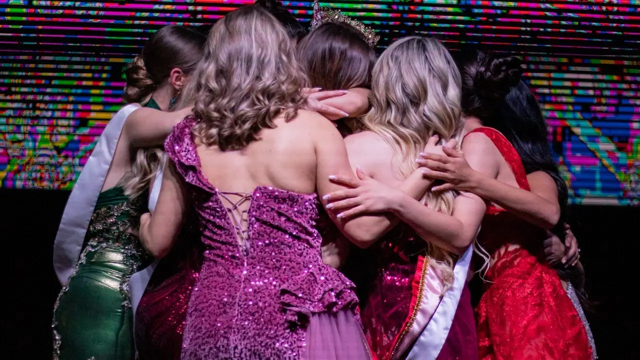 Uno de los momentos m&aacute;s emotivos de la gala de Miss Grand Arag&oacute;n. / HA