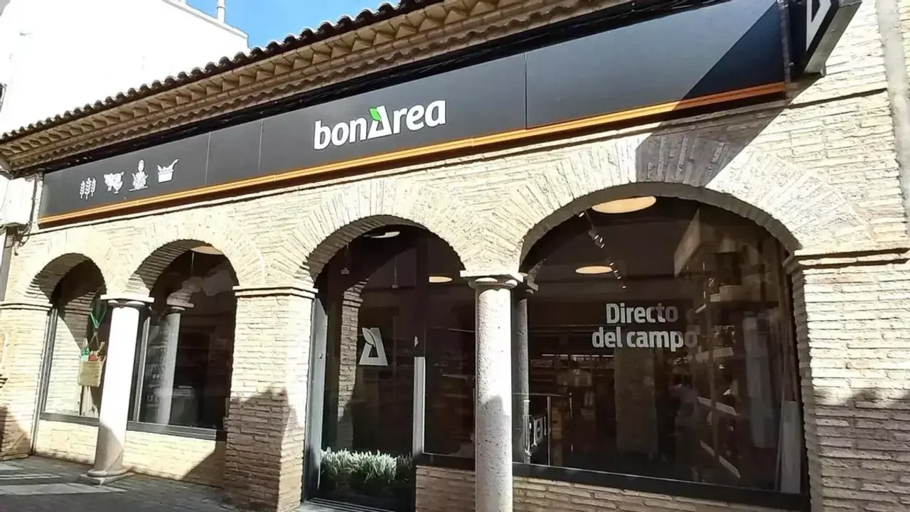 Fachada del Bon&Agrave;rea de Quinto, Zaragoza