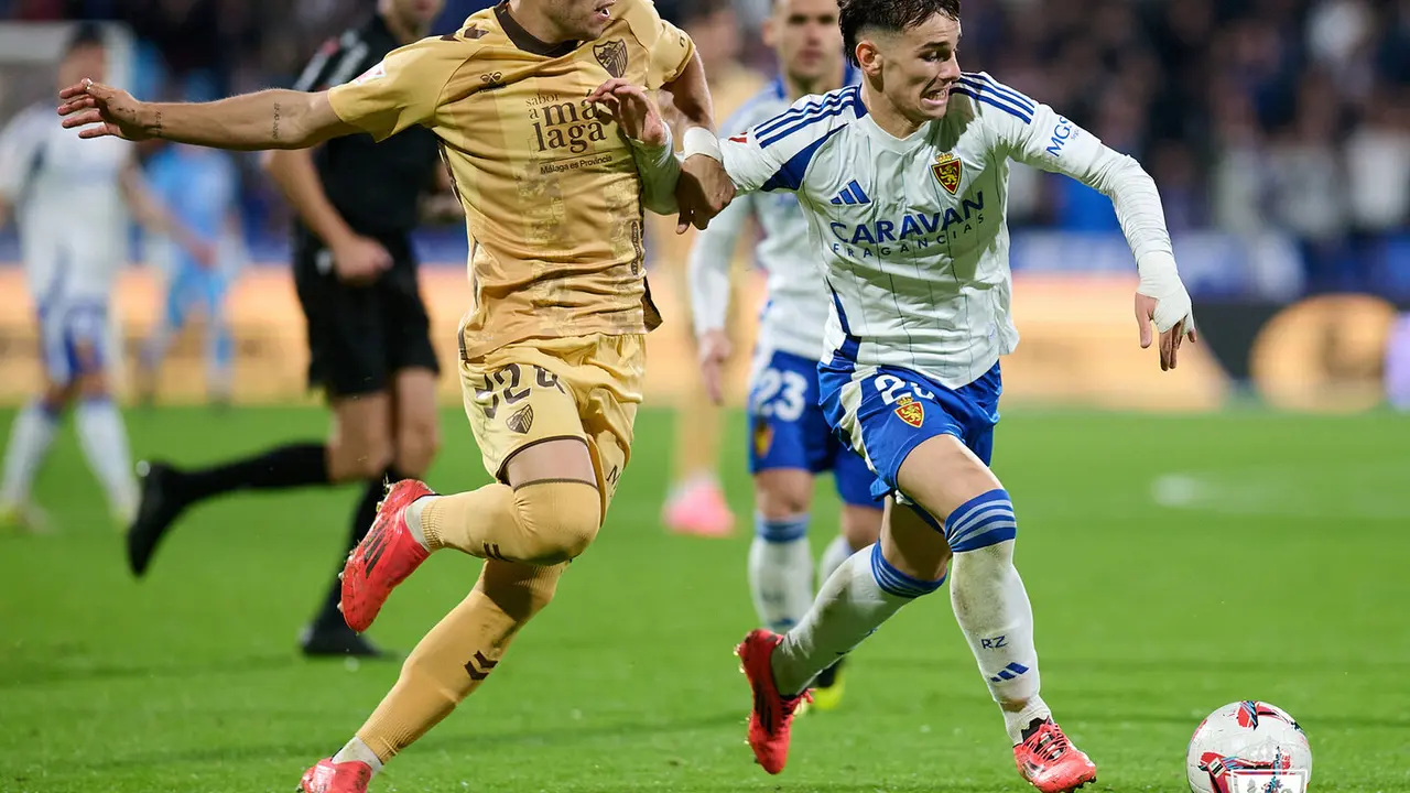 Imagen del encuentro entre Real Zaragoza y M&aacute;laga ./ Real Zaragoza