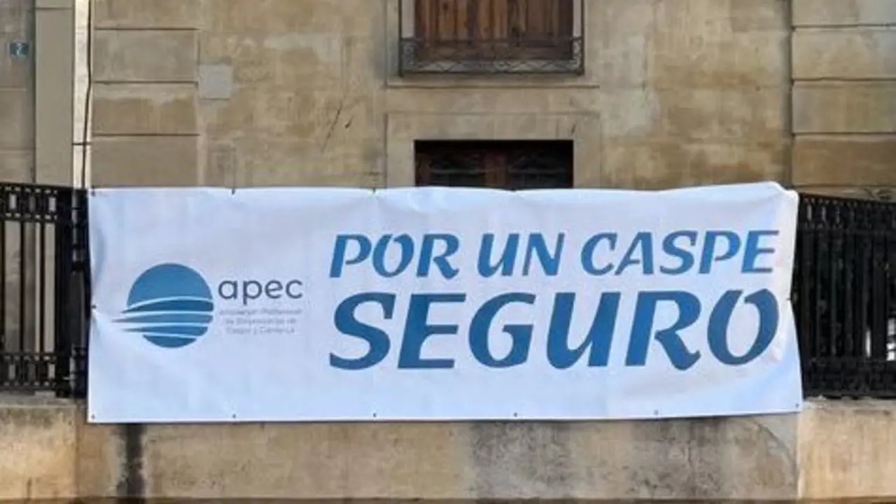 Pancarta "Por un Caspe seguro".