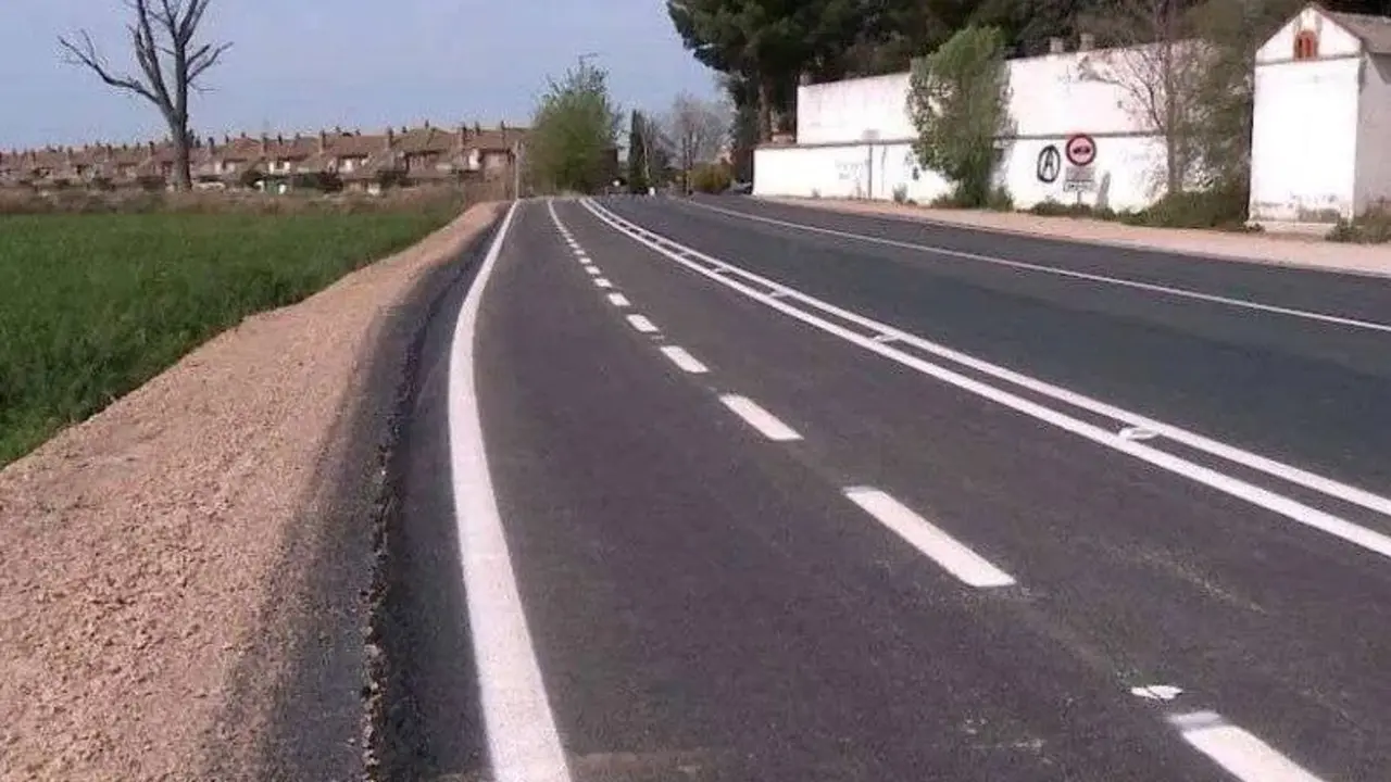 Parte del carril bici que unir&aacute; La Puebla de Alfind&eacute;n y Pastriz. / HA