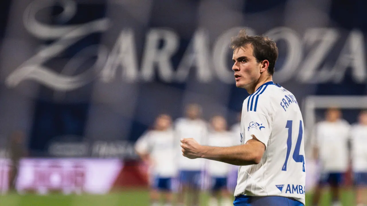 Francho Serrano con el Real Zaragoza / MARCOS CEBRI&Aacute;N