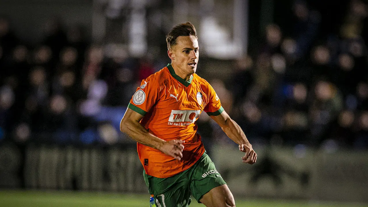 Dani G&oacute;mez durante un encuentro / Valencia CF
