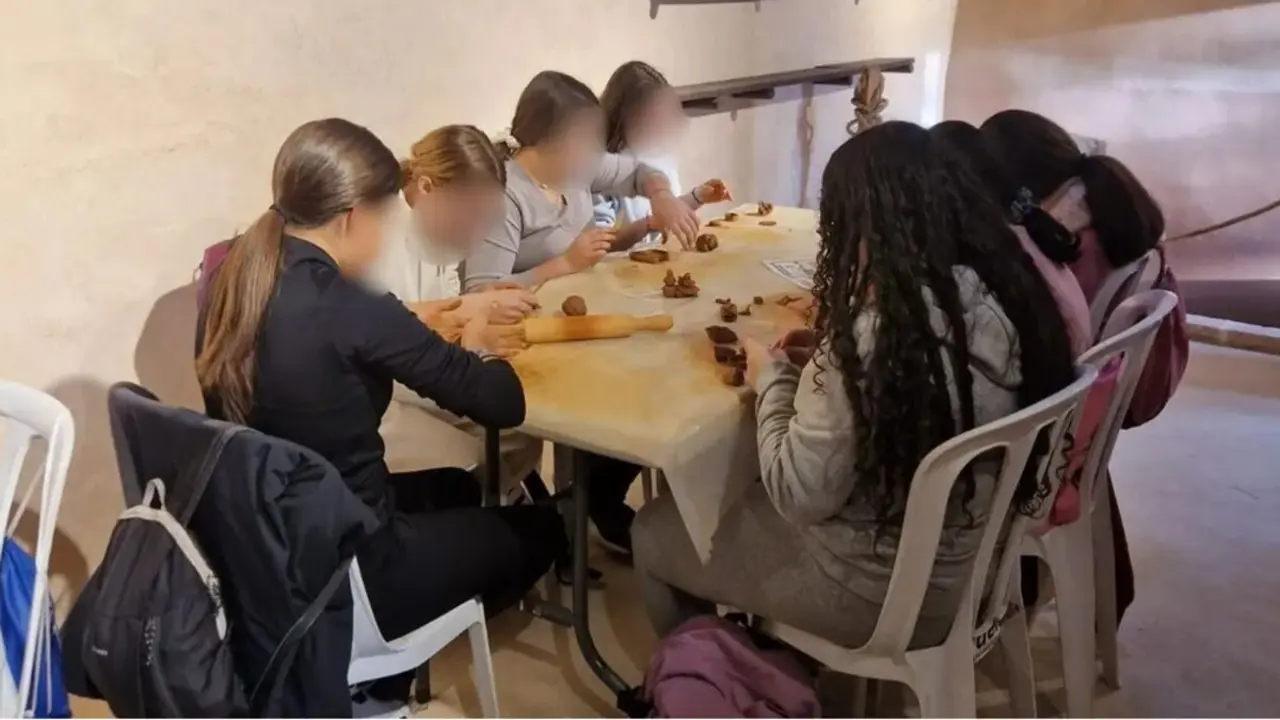 Estudiantes afectados por la DANA pasan unos d&iacute;as en Teruel.