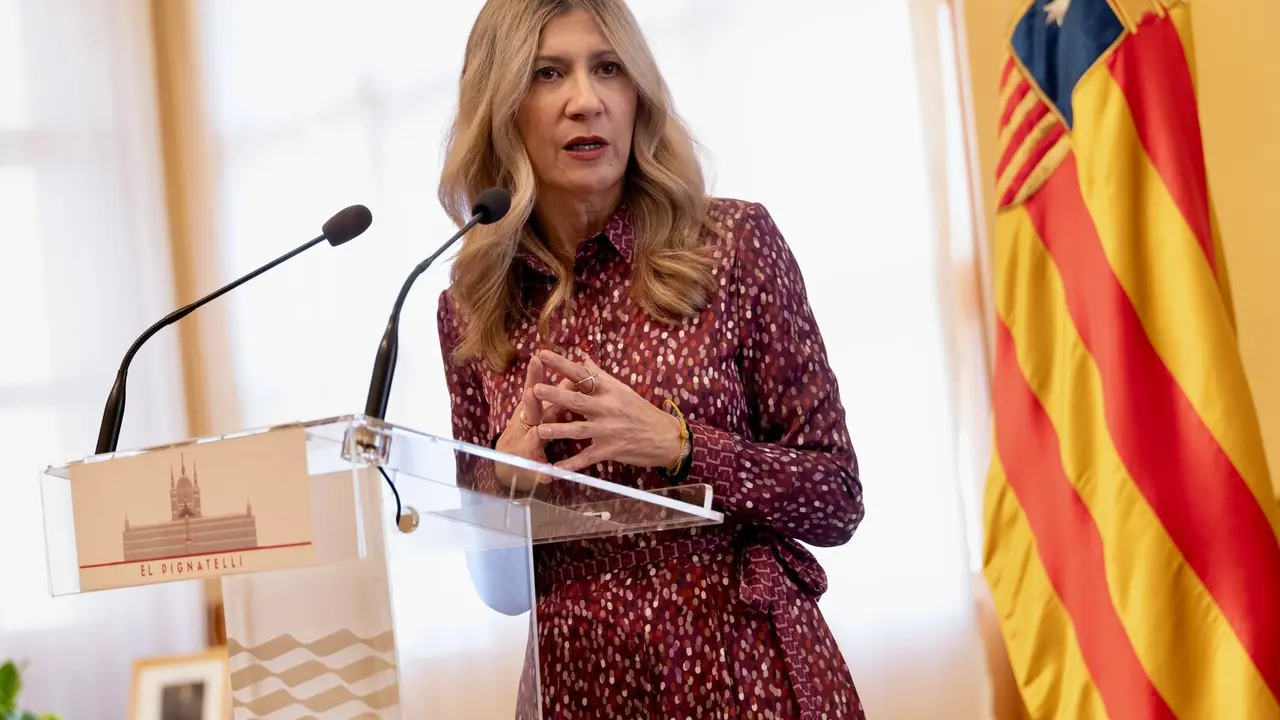 La vicepresidenta del Gobierno, Mar Vaquero, en la rueda de prensa posterior a la reuni&oacute;n de grupos