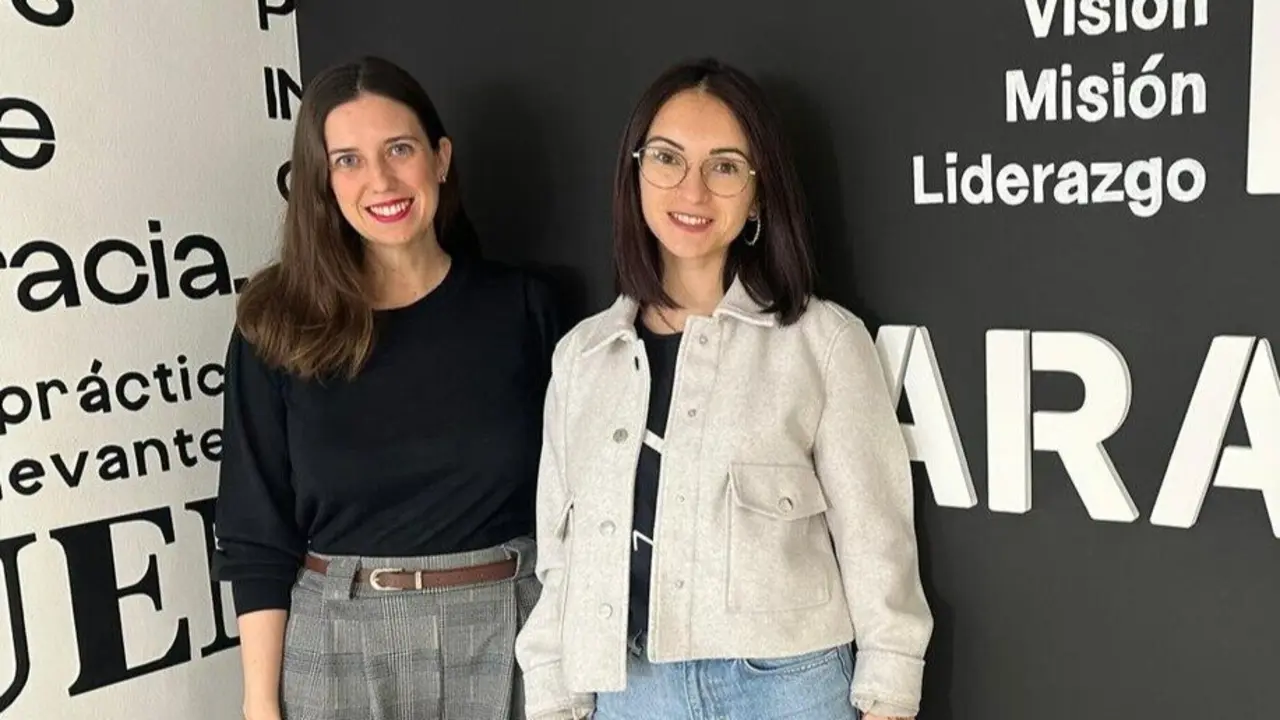 Beatriz Gimeno y Mapi Dal, de Metro 7