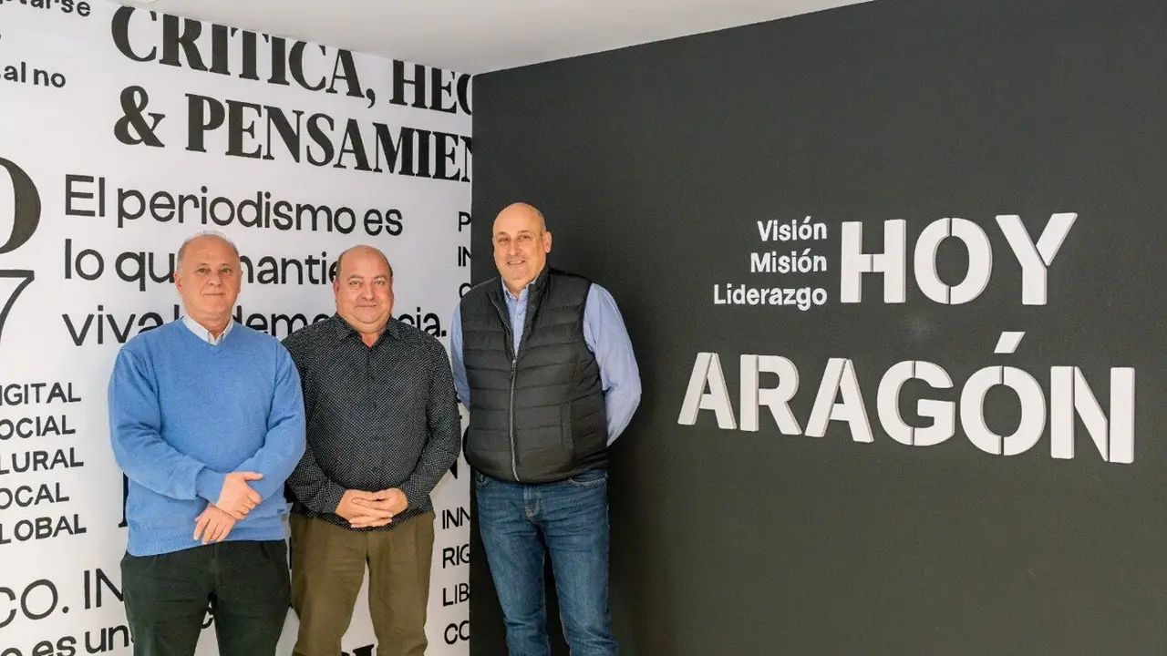 De izquierda a derecha, No&eacute; Latorre (La Almunia), Santos Navarro (Cinco Villas) y Vicente Royo (El Burgo). / &Aacute;LVARO CALVO