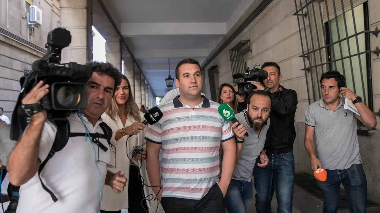 Jos&eacute; &Aacute;ngel Prenda miembro de 'La Manada' saliendo de los juzgados de Sevilla / Jes&uacute;s Prieto. EP