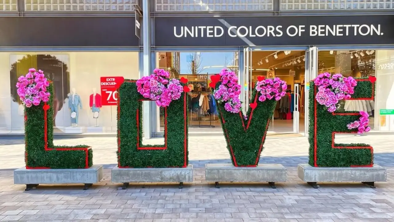 Planes de San Valent&iacute;n en La Torre Outlet