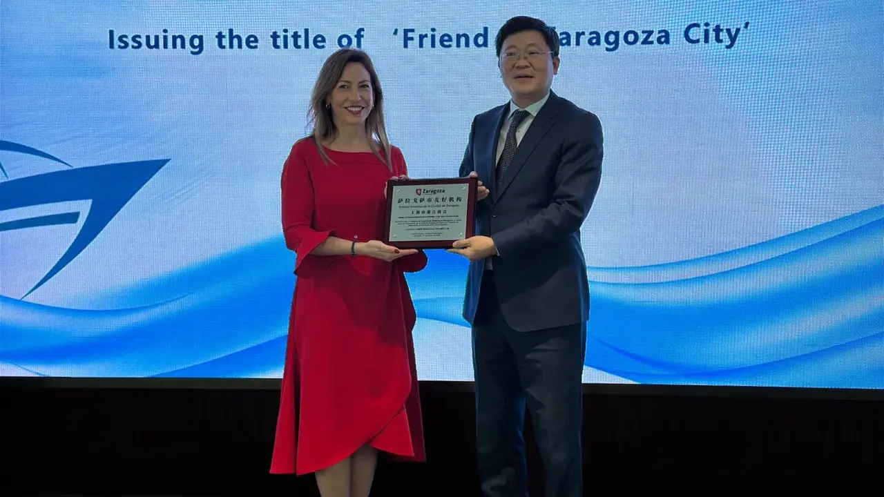 M&aacute;s de 100 empresarios chinos participan en el foro "Vision China Zhesang: Dialogue with Zaragoza, Spain".