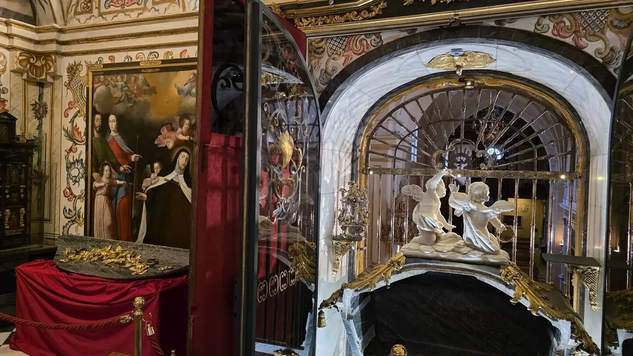 El sepulcro de Santa Teresa en Alba de Tormes - SALAMANCA