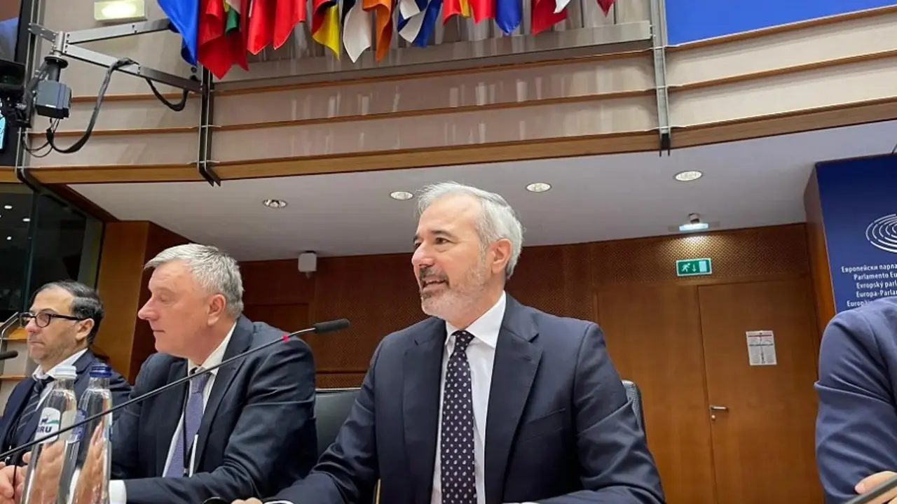 Jorge Azc&oacute;n, presidente del Gobierno de Arag&oacute;n, en Bruselas ./ DGA
