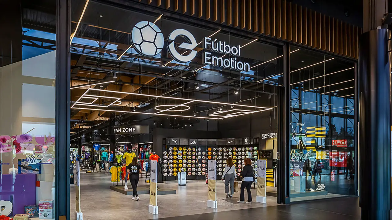 Tienda de Futbol Emotion en Asturias ./ Parque Principado