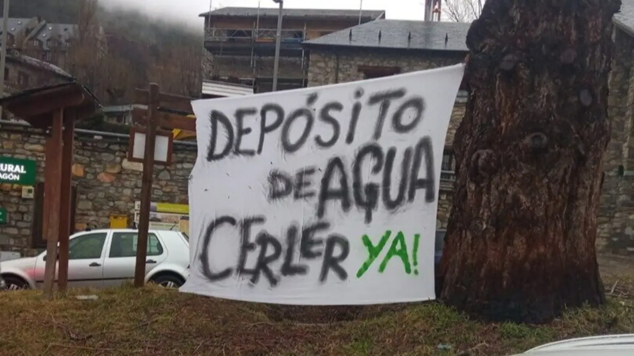 Vecinos de Cerler protestan contra la dejadez del Ayuntamiento de Benasque. /Cedida