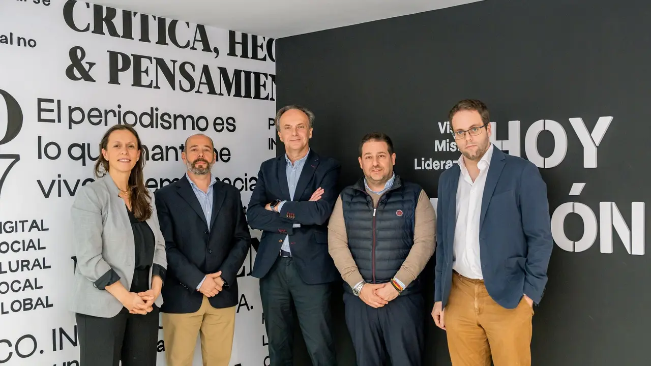 Roc&iacute;o L&oacute;pez (Levitec), Francisco Valenzuela (Clenar), Fernando Salvador (Redexis), Santiago L&oacute;pez (Grupo Araenerg&iacute;a) y V&iacute;ctor Ballest&iacute;n (CIRCE)