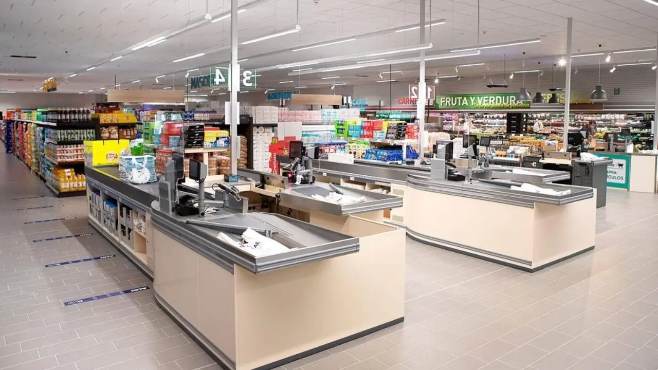 El supermercado que experimenta cobrando entra a sus clientes