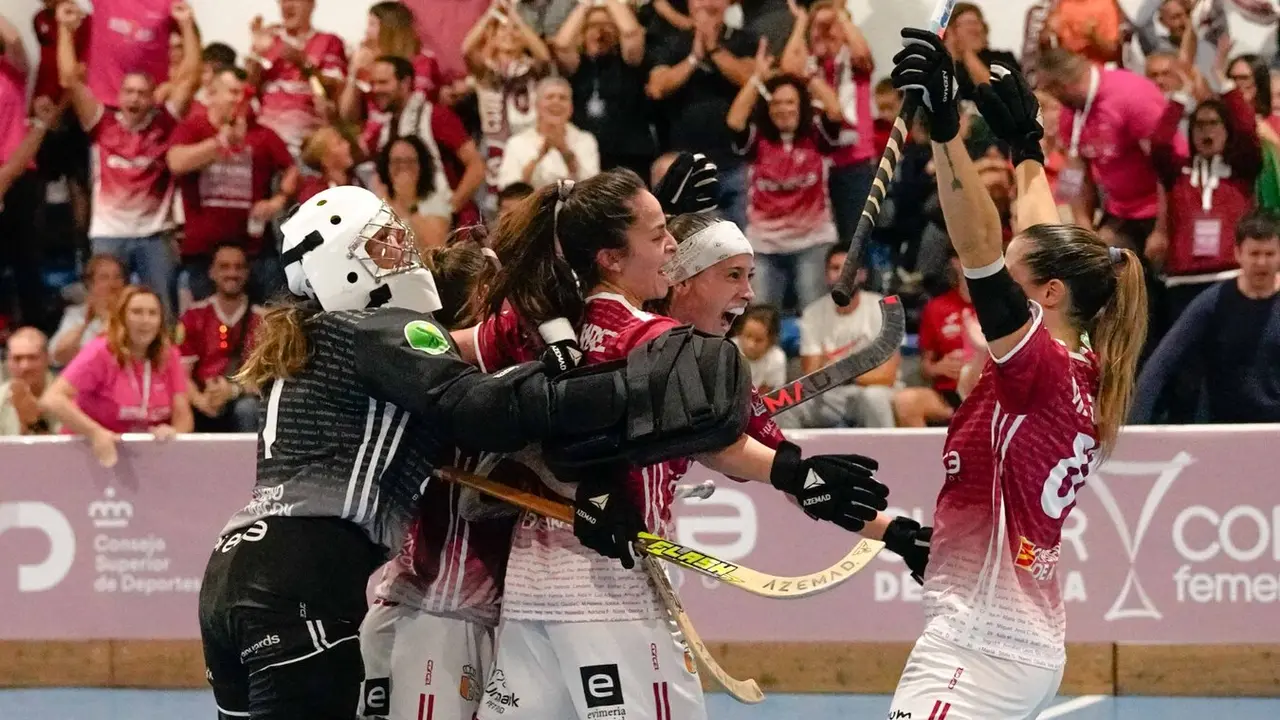 Celebraci&oacute;n de las jugadoras del Esneca Fraga / Instagram: @fhf_sotet